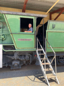 Extra train means showtime for tourists